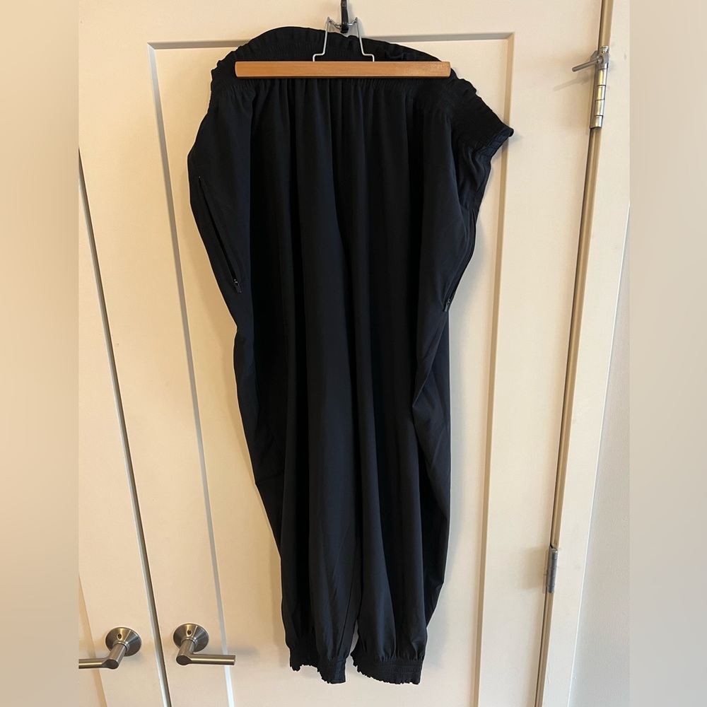 Athleta Lightweight Wide Leg Joggers Size 22